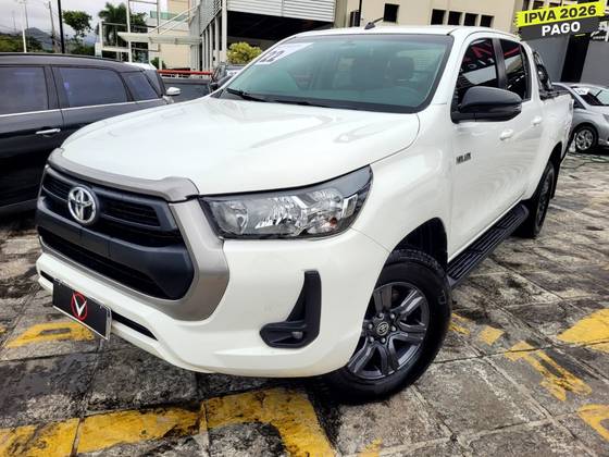 TOYOTA HILUX 2.8 D-4D TURBO DIESEL CD SR 4X4 AUTOMÁTICO TOYOTA HILUX 2.8 D-4D TURBO DIESEL CD SR 4X4 AUTOMÁTICO